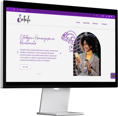 Computador com o site da Satoife